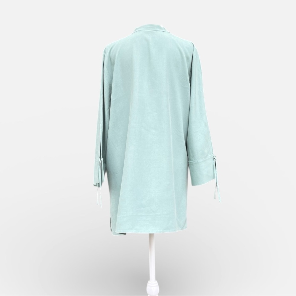 Eileen Fisher Fuji Silk 3/4-Sleeve Blouse in Elm Size Medium - Picture 4 of 9
